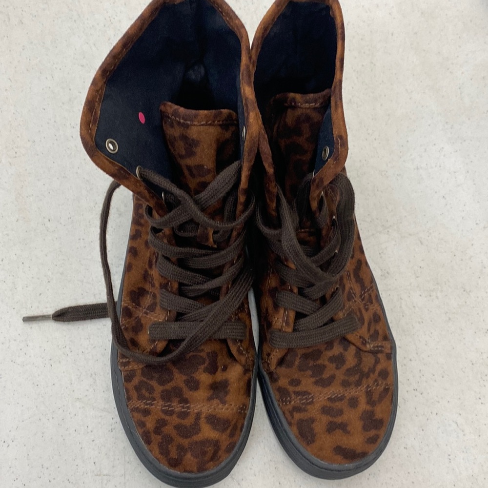 Airwalk Womens Leopard Print Skate Shoes Sz 8.5 High Hi Top Cheetah Anim…